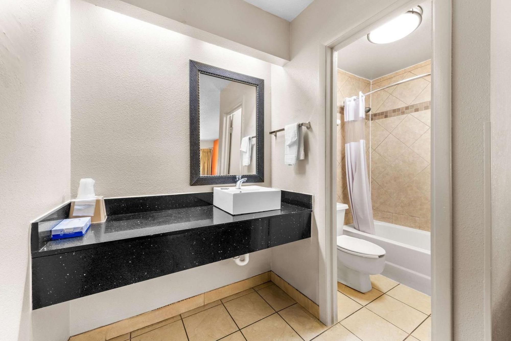 Econo Lodge Charlotte Airport Kültér fotó